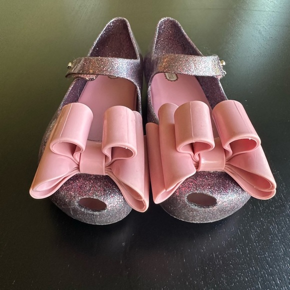 Mini Melissa Ultragirl Classic Bow Glittery Pink Kids Shoes with Bow - Picture 2 of 5
